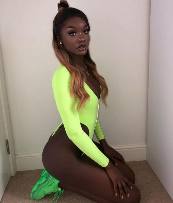 Ночные бабочки: Путешествие в мир интимного досуга